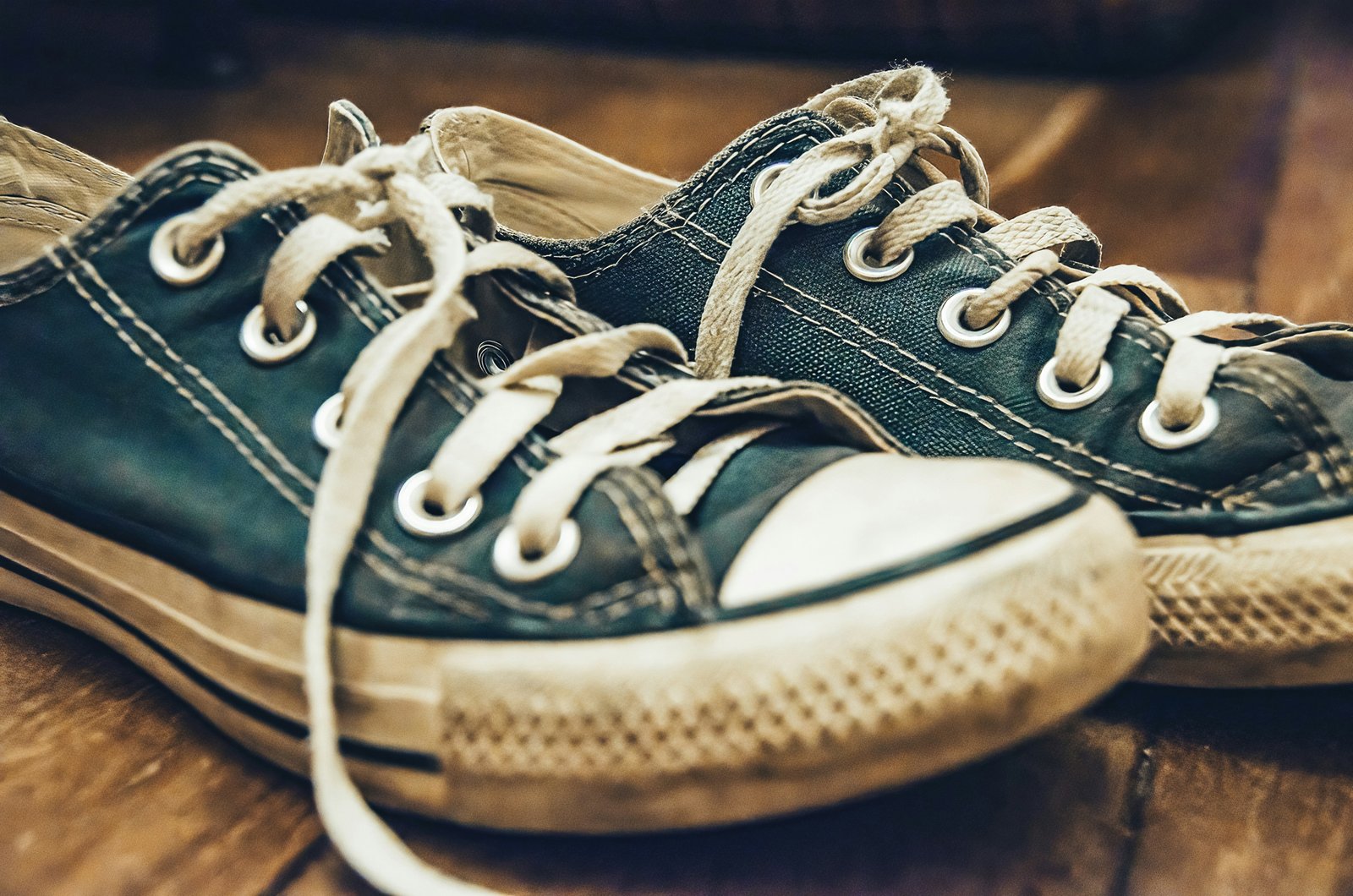 Turnschuhe bei der Reinigung gegen Geruch