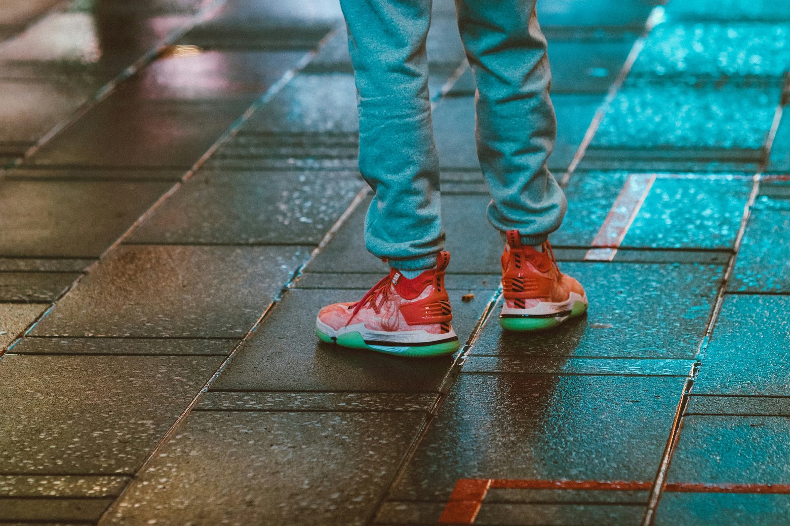 Empfindliche Turnschuhe aus verschiedenen Materialien